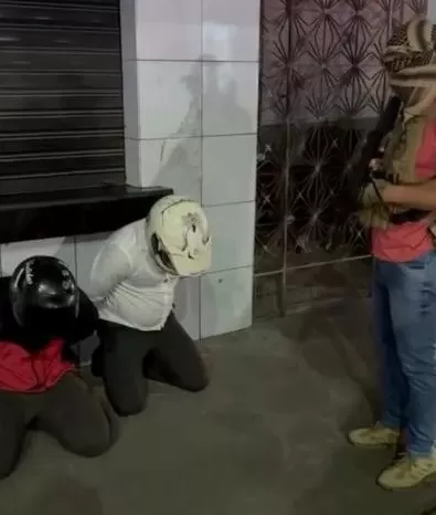 DRACO prende dupla e apreende 10 kg de maconha que seriam comercializados no Carnaval 
