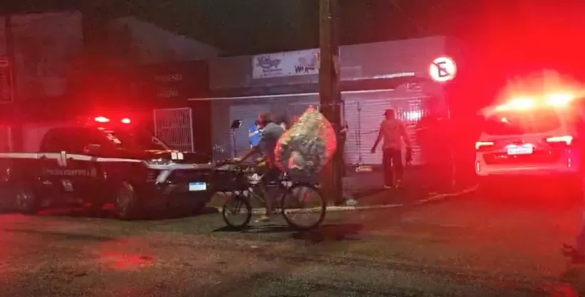 Homem é esfaqueado até a morte após deixar bar no bairro dos Estados