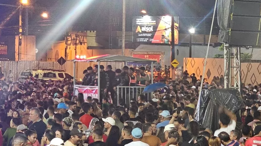 Polícia Militar promove a tranquilidade e a Segurança na 1ª Noite de Carnaval na Praça do Povo em Catolé do Rocha
