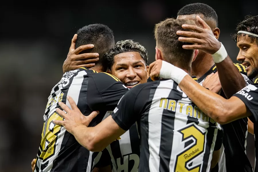 Atlético-MG goleia o Manaus e avança à terceira fase da Copa do Brasil 