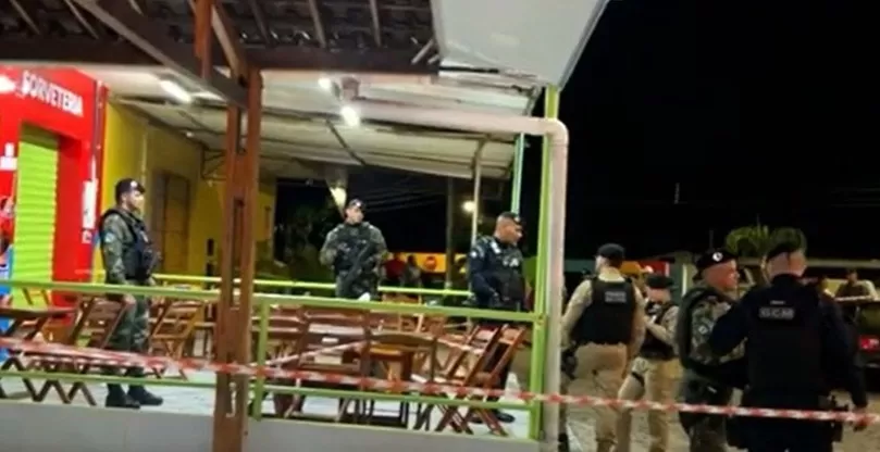 Jovem de 22 anos é morto a tiros dentro de sorveteria em Bayeux