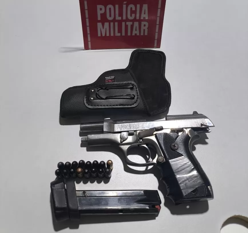Polícia Militar apreende arma de fogo na noite deste sábado (8), na cidade de Paulista (PB)