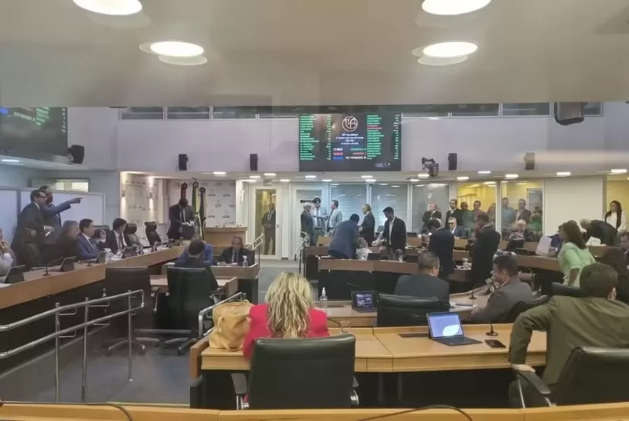 Governador da PB nomeia filha do presidente da Assembleia Legislativa para cargo de conselheira do TCE