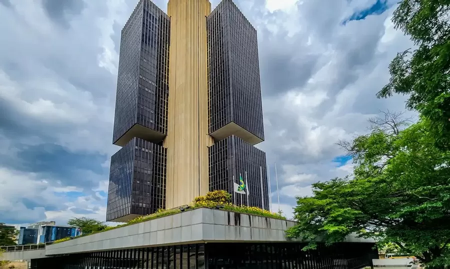 Copom eleva juros básicos da economia para 14,25% ao ano