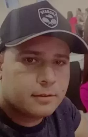 Cabeleireiro é encontrado morto neste sábado (22) em quintal de residência no Sertão da Paraíba