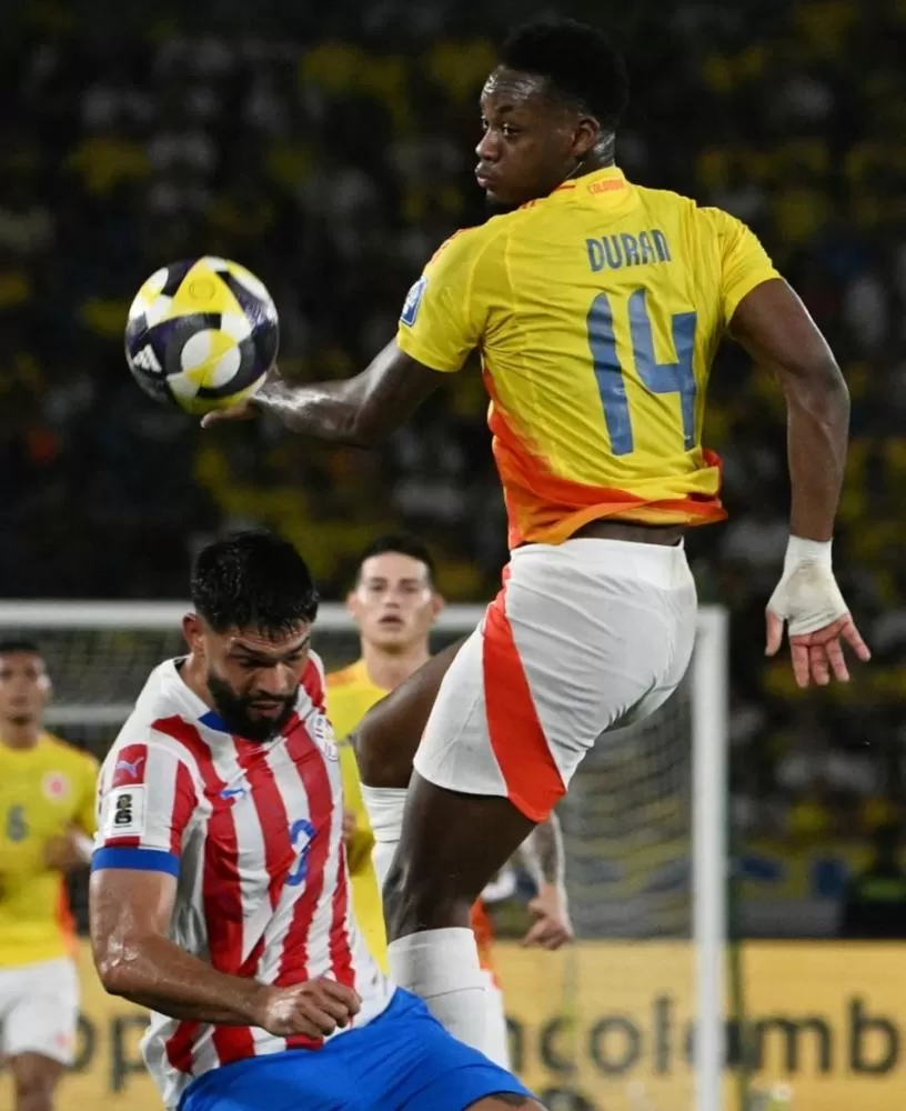 Colômbia abre vantagem, mas Paraguai reage e arranca empate em Barranquilla