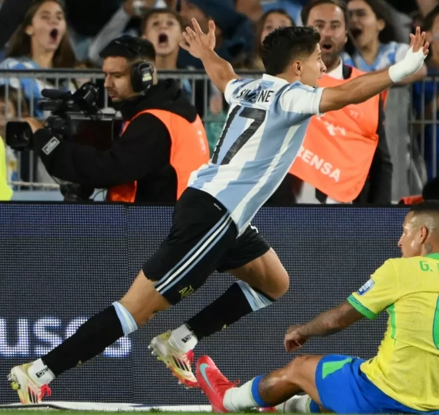 Brasil é dominado pela Argentina e sofre goleada histórica em Buenos Aires
