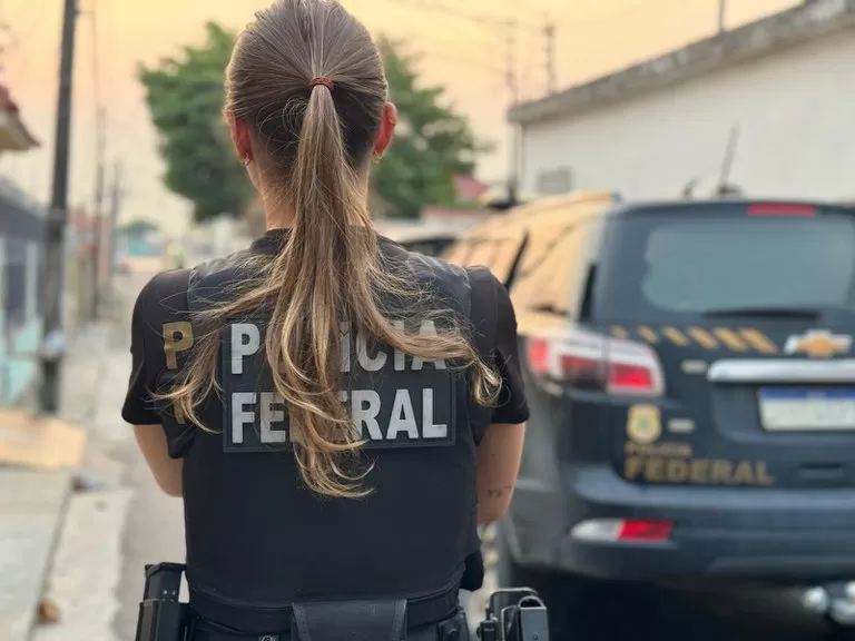 Polícia Federal cumpre mandado em Cajazeiras contra suspeito de pornografia infantil pela internet