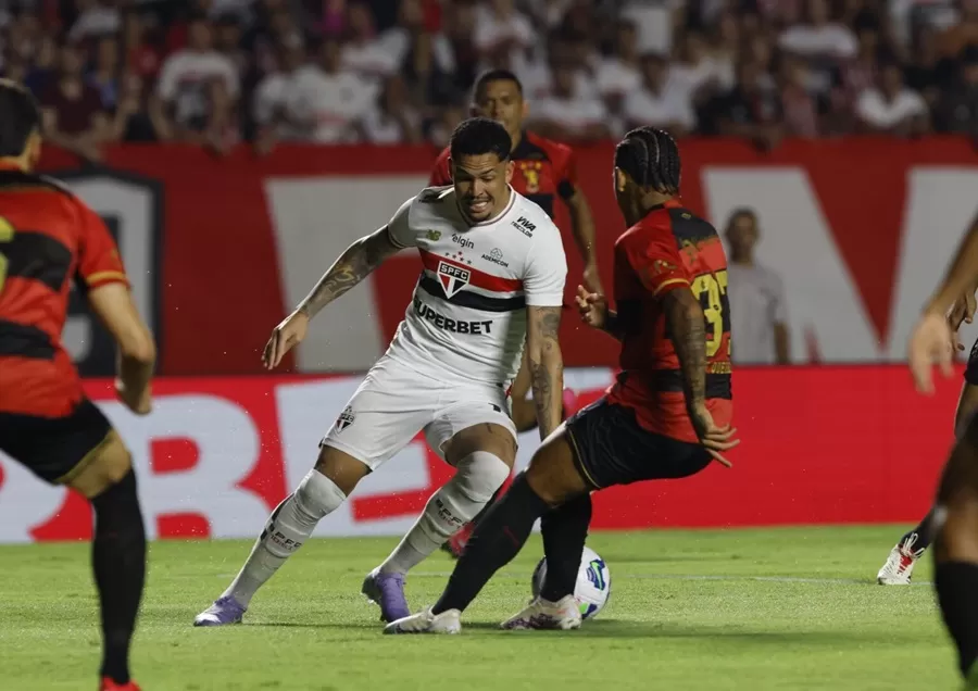 Calleri perde pênalti, e São Paulo empata com o Sport no Morumbis