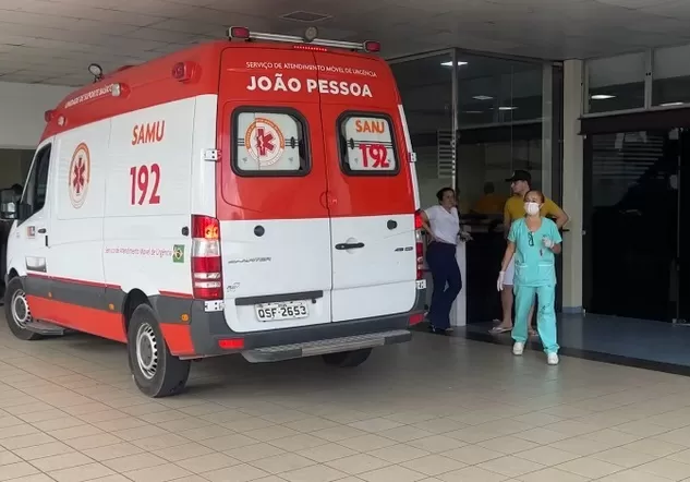 Jovem é esfaqueada ao tentar salvar a mãe de agressão, no bairro Valentina Figueiredo