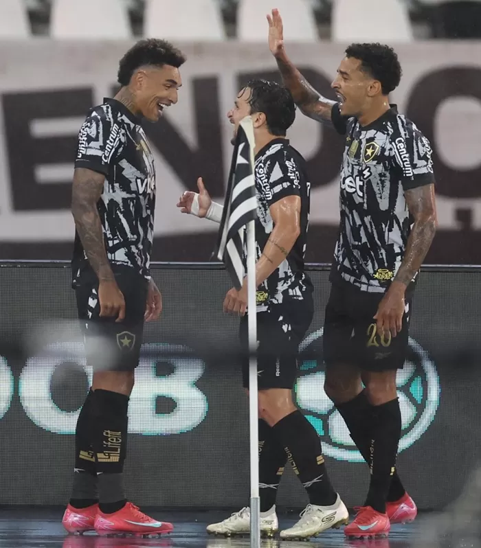 Botafogo derrota Juventude em casa e conquista primeira vitória no Brasileirão