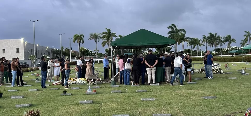 Corpo de Antônio Barros é sepultado neste domingo (06) em João Pessoa