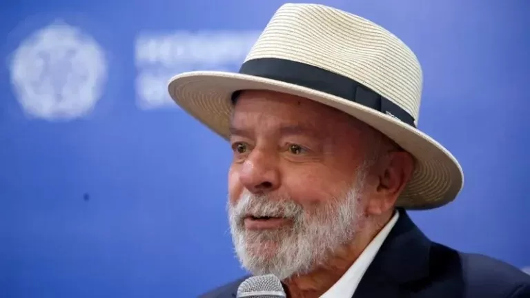 Lula lidera pesquisa para eleições de 2026 em todos os cenários, aponta Datafolha