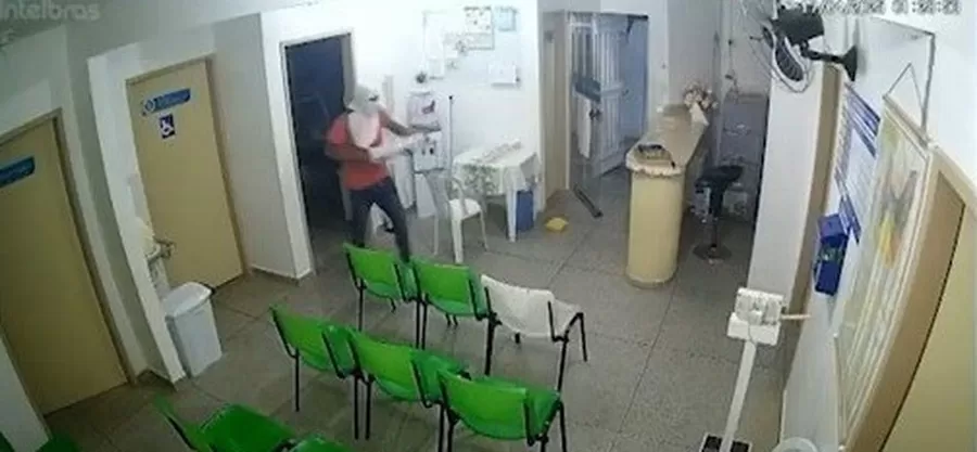 Trio invade posto de saúde e causa prejuízo de R$ 40 mil no Agreste paraibano