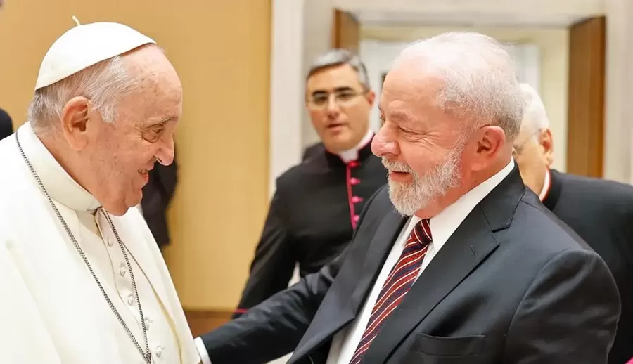 Presidente Lula decreta luto oficial de sete dias pela morte do Papa Francisco 
