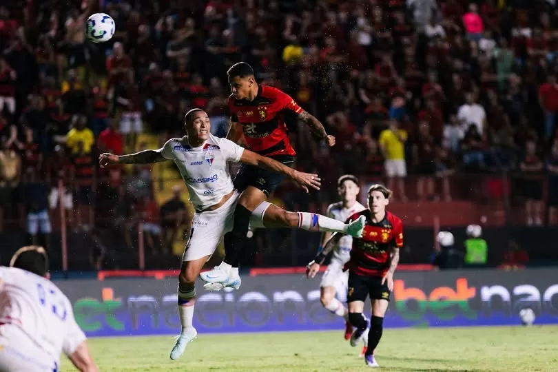Sport e Fortaleza empatam sem gols em jogo marcado por polêmica de arbitragem