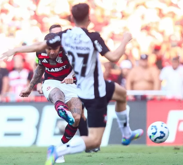 Com Pedro titular, Flamengo domina e goleia o Corinthians pelo Brasileirão