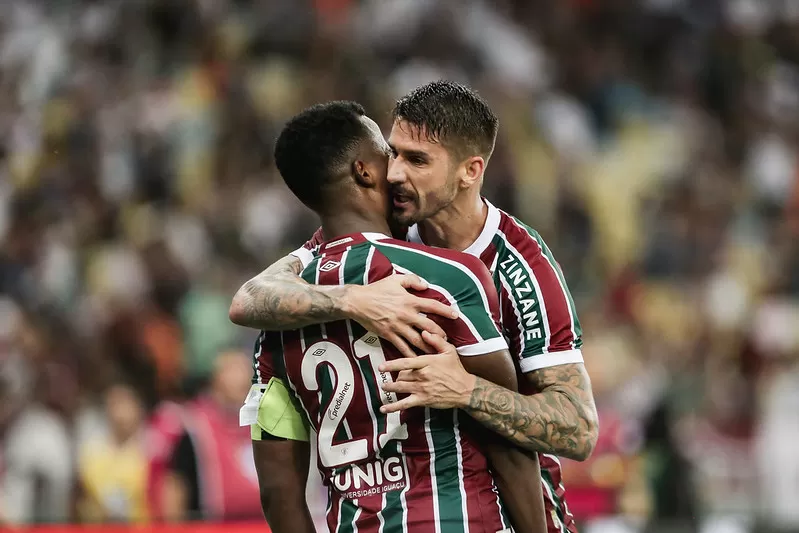 Everaldo marca no último lance, e Fluminense vence de virada o Sport no Maracanã