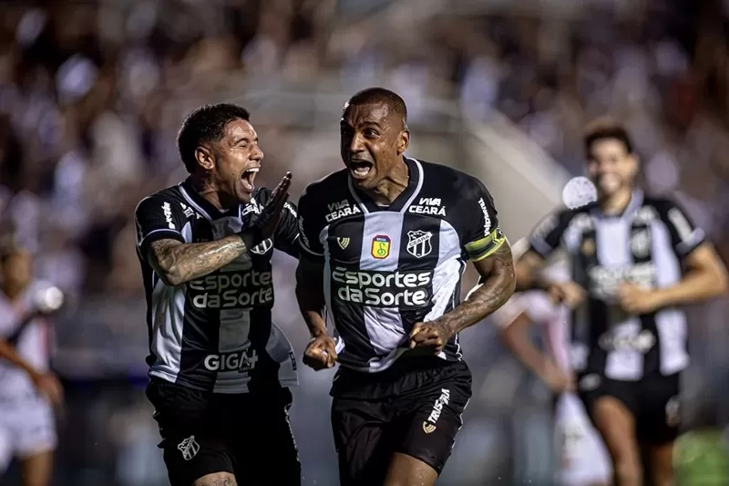Com gol de Marllon, Ceará supera Vitória e segue invicto no Presidente Vargas