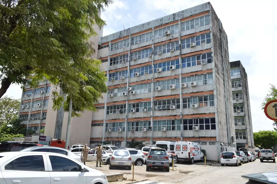 Servidores estaduais da Paraíba que recebem até R$ 1.906,04 devem fazer atualização cadastral até dia 10 de maio
