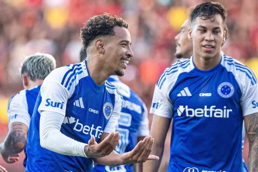 Em estreia de técnico, Sport é amassado pelo Cruzeiro e afunda na lanterna