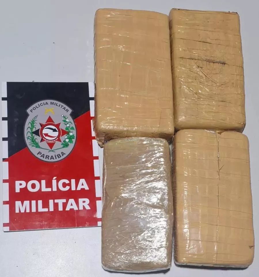 Mulher é presa com drogas durante barreira policial nesta quinta (15), entre São Bento e Paulista