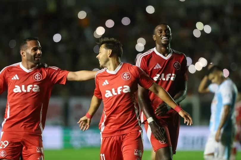 Inter perde três pênaltis, mas vence Maracanã e avança na Copa do Brasil