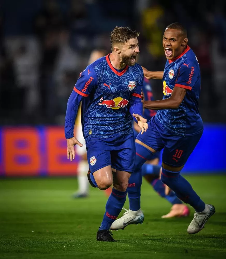 Bragantino aplica goleada no Criciúma e carimba vaga nas oitavas da Copa do Brasil
