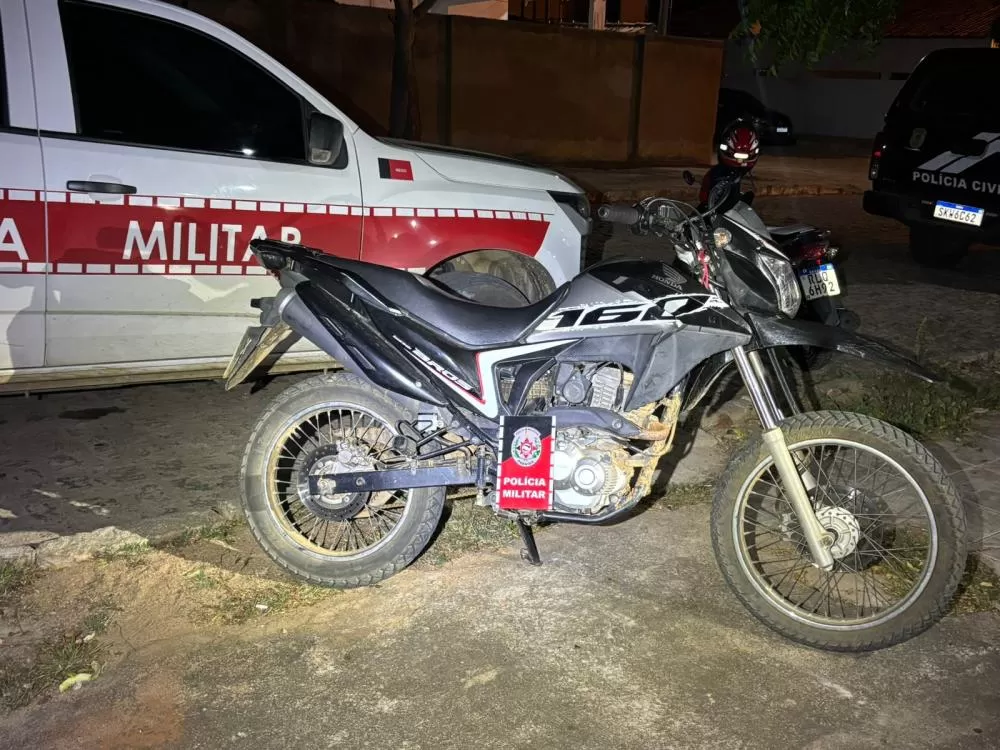 Polícia Militar recupera moto Honda Bros com queixa de roubo, e prende homem na zona rural de Jericó (PB)