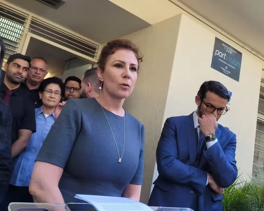 Moraes determina prisão preventiva de Carla Zambelli após saída do país: 'Objetivo de se furtar à aplicação da lei'