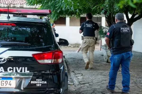 Operação contra o tráfico de drogas cumpre 43 mandados de prisão e busca, na manhã desta sexta (6)