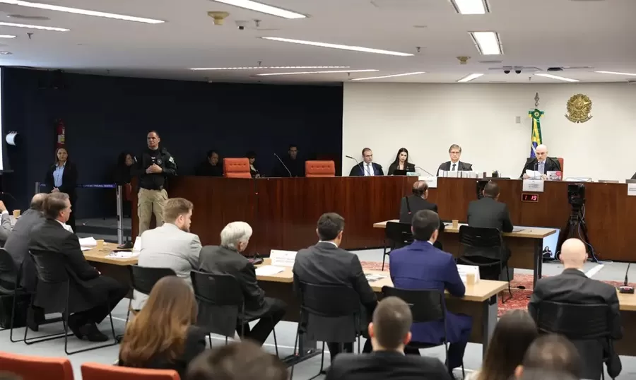 STF encerra primeiro dia de interrogatório dos réus da trama golpista