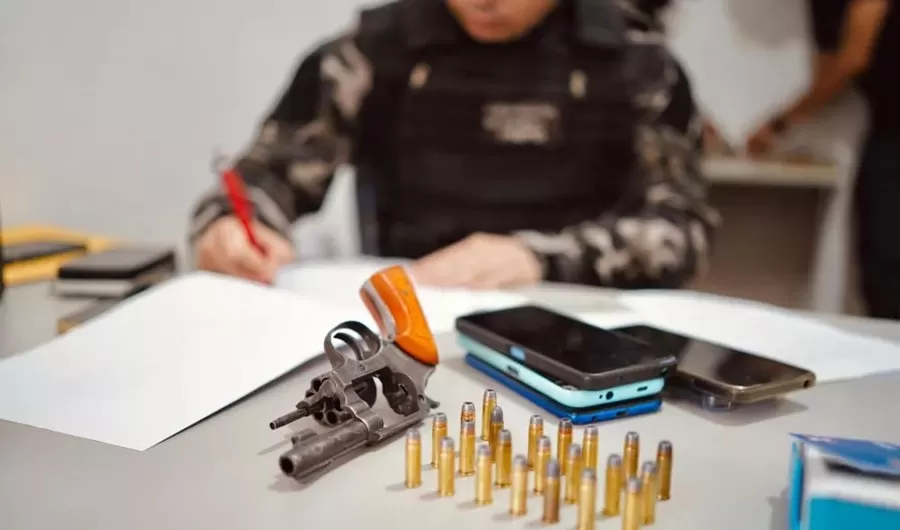 Operação Guardião: forças de segurança prendem cinco suspeitos e apreendem armas e drogas em Patos