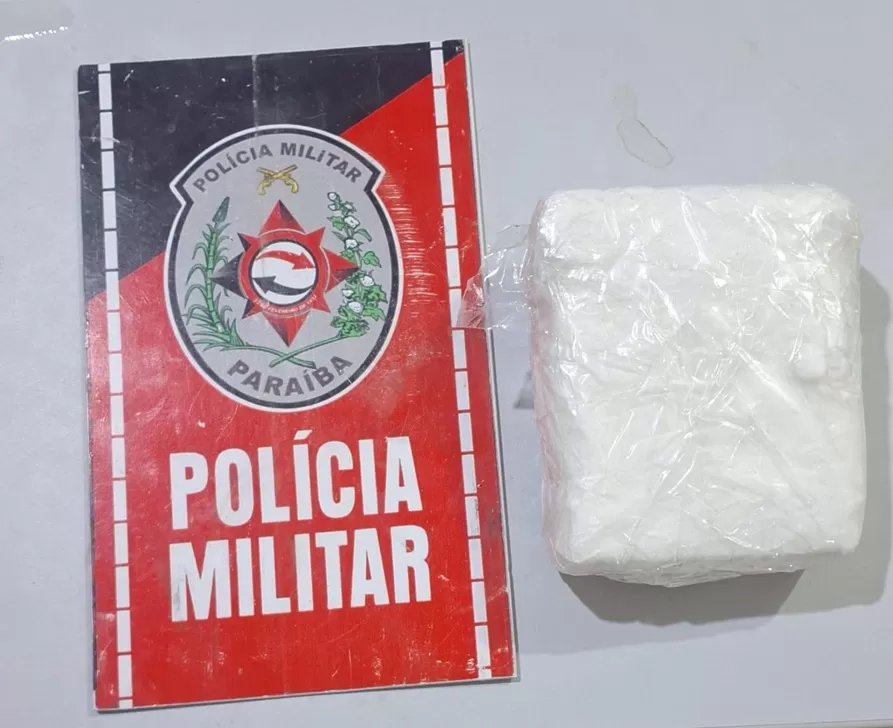  Polícia Militar apreende meio quilo de cocaína na PB-325, próximo à cidade de Jericó