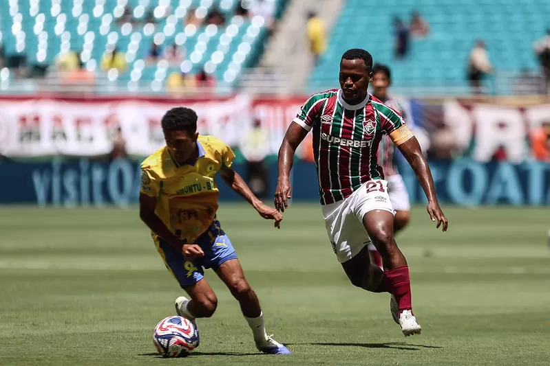 Fluminense sofre, segura o empate e vai às oitavas na Copa do Mundo de Clubes