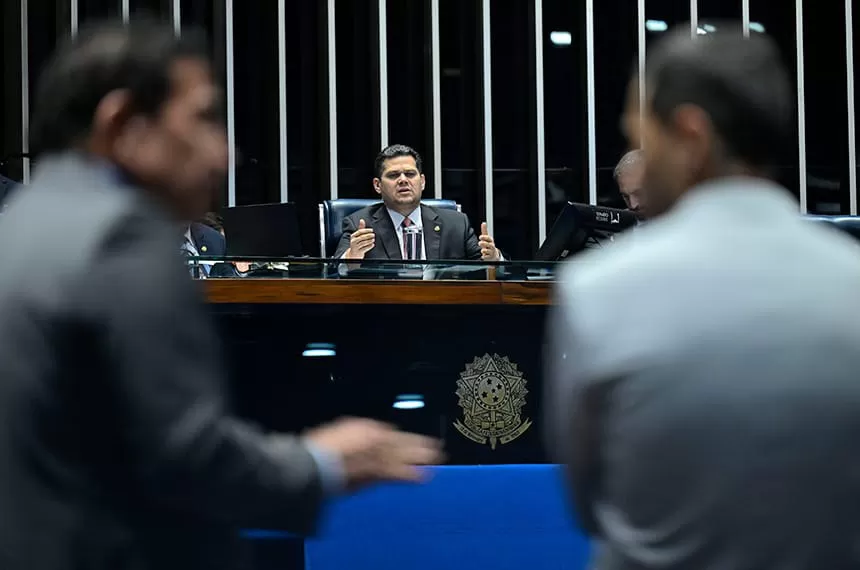 Em derrota para o governo, Senado segue a Câmara e derruba decreto de Lula sobre alta do IOF