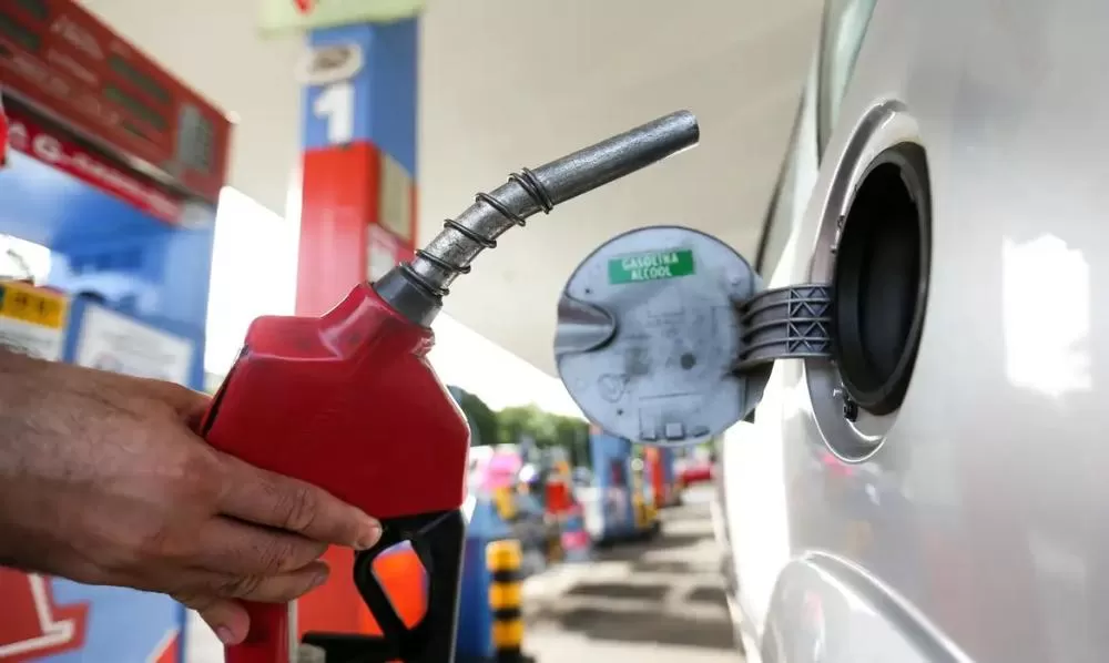 Governo Federal prevê queda de preço se petróleo mantiver cotação