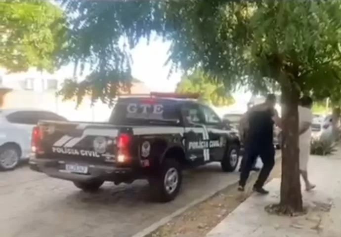 Polícia Civil cumpre mandado de prisão nesta segunda (21) no bairro Tancredo Neves, em Catolé do Rocha