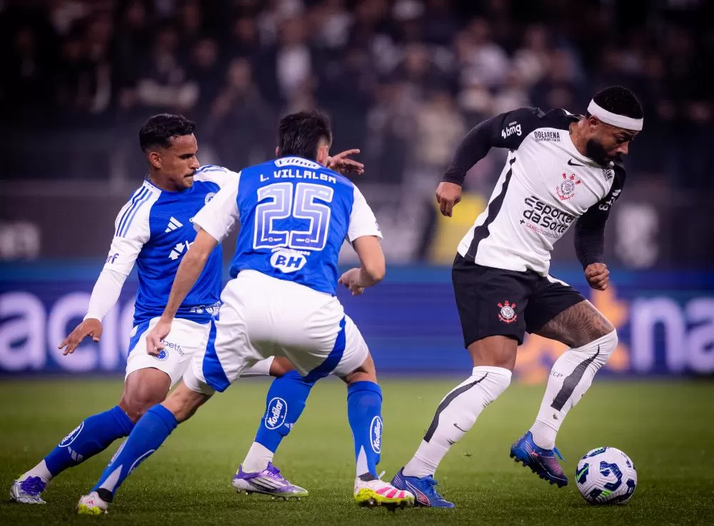 Corinthians e Cruzeiro empatam sem gols em volta de Cássio a Itaquera