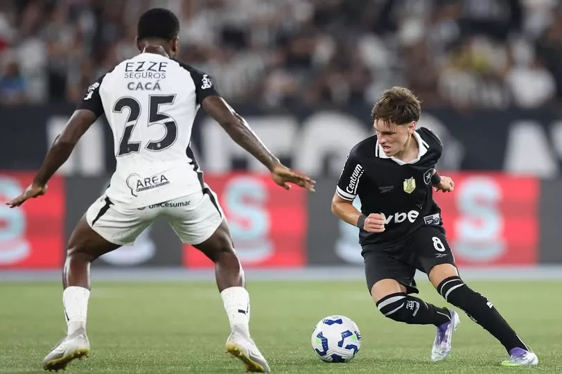 Em jogo de tempos distintos, Botafogo e Corinthians empatam no Nilton Santos
