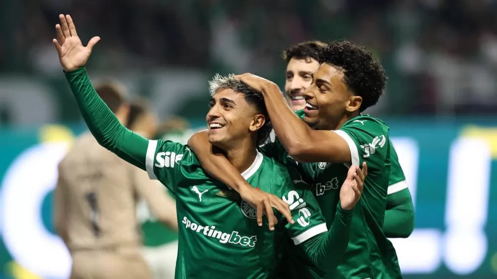 Palmeiras vence o Grêmio com gol relâmpago e encosta no líder Cruzeiro