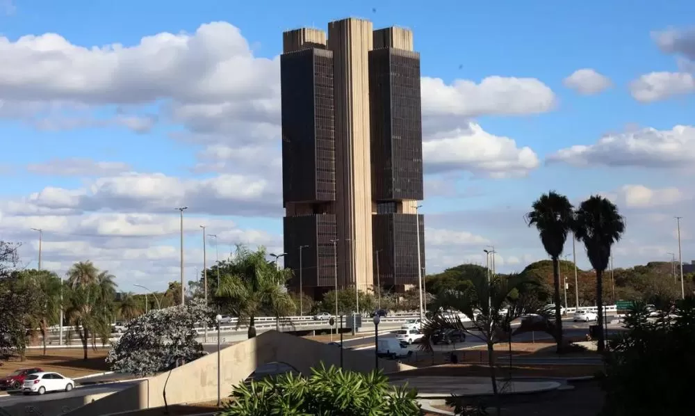 Copom mantém juros básicos da economia em 15% ao ano 