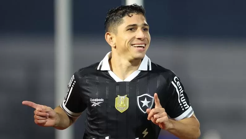 Botafogo vence o Bragantino de novo e se classifica às quartas da Copa do Brasil