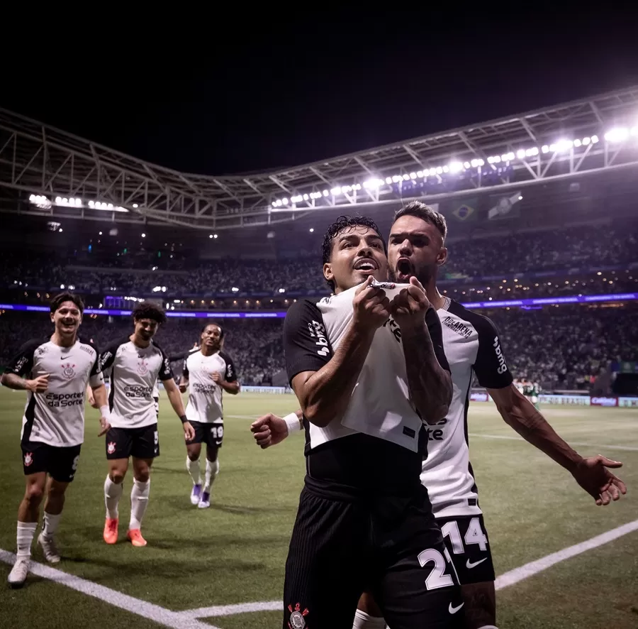 Corinthians dá show, derrota o Palmeiras no Allianz e avança na Copa do Brasil 