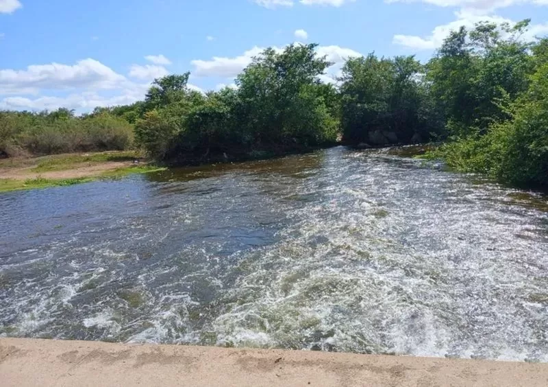 Águas do São Francisco chegam ao Sertão da Paraíba e seguem rumo ao Rio Grande do Norte