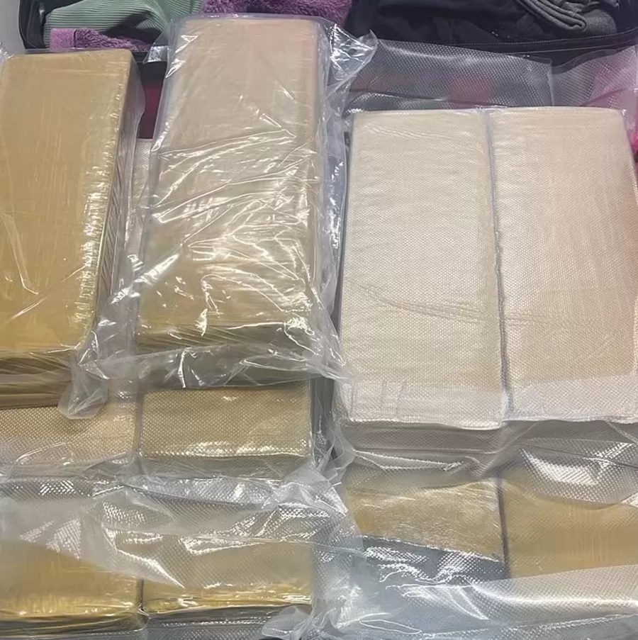 Mulher é presa com mais de 10 kg de maconha no aeroporto de João Pessoa