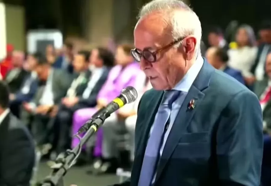 Após se reunir com o governador, Cícero emite nota, confirma candidatura e justifica saída do PP; confira