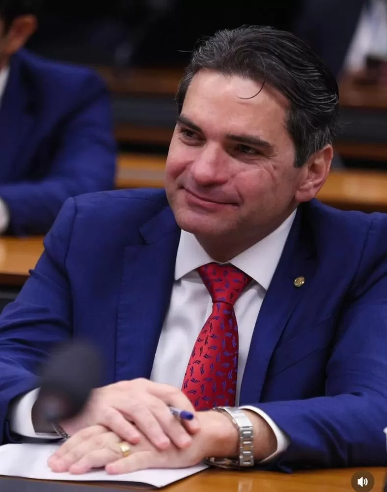 PL que garante atividade física adaptada a pessoas com autismo é aprovado com relatoria de Murilo Galdino 