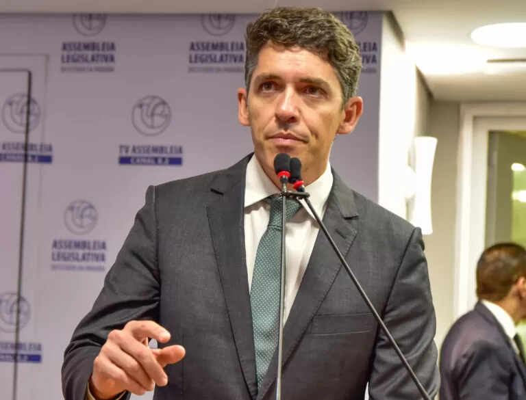 Tovar crava saída do PSDB, diz que a tendência é filiação ao MDB e reafirma apoio à candidatura de Pedro Cunha Lima