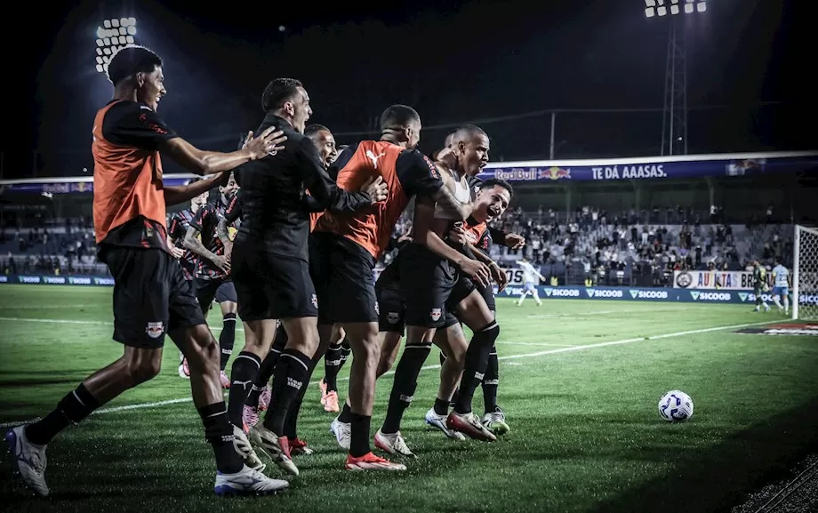 Com gol de pênalti nos acréscimos do 2º tempo, Bragantino vence Grêmio e encerra jejum